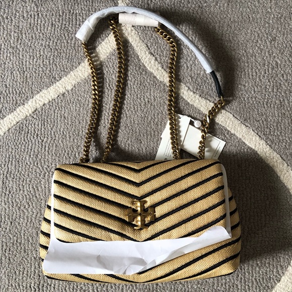Tory Burch Handbags - Tory Burch Kira Chevron Soft Straw Convertible Shoulder Bag